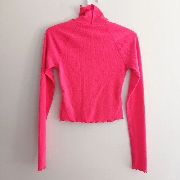 Urban Outfitters Out From Under Neon Pink Cropped Lettuce Hem Turtleneck Small - Picture 3 of 16